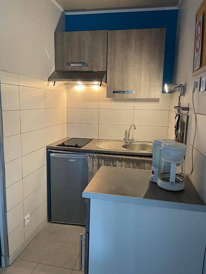 Camping pour 2 personnes, avec jardin ainsi que vue et piscine, animaux acceptés dans Lorraine - 3