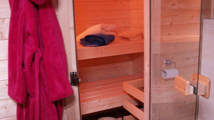 Ferienwohnung für 5 Personen, mit Balkon und Sauna in Gelbensande