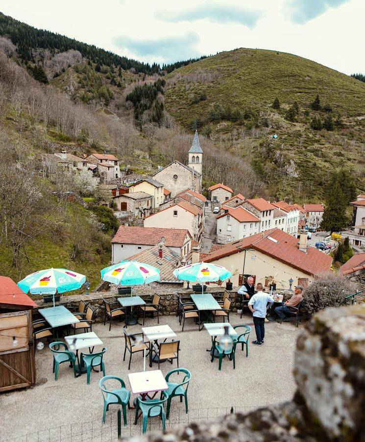 Au Chat Bleu in Saint-Laurent-les-Bains-Laval-d'Aurelle, Parc naturel régional des Monts d'Ardèche