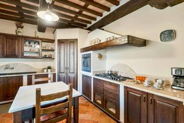 Casa Vacanza per 10 Persone in Fivizzano, Massa-Carrara, Foto 4