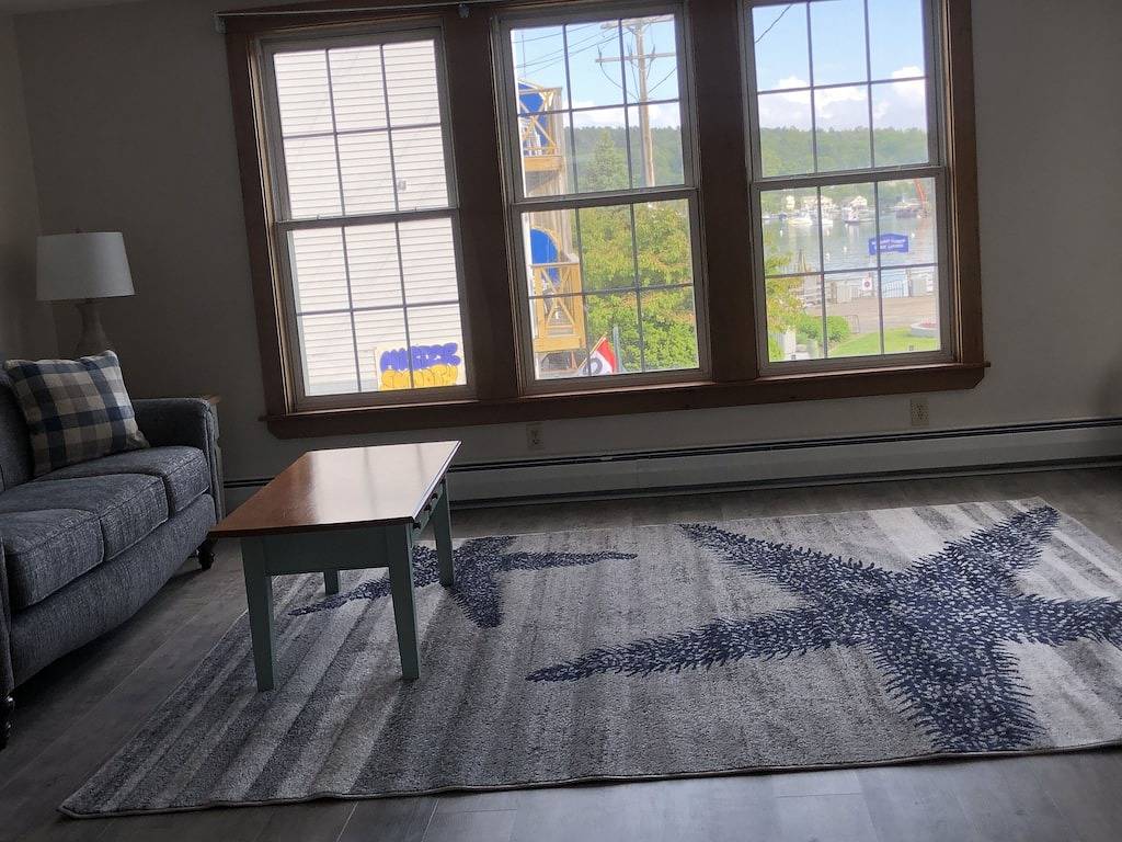 Ganze Wohnung, Convenient Downtown Location w/Harbor View in Boothbay Harbor, Lincoln County (Maine)