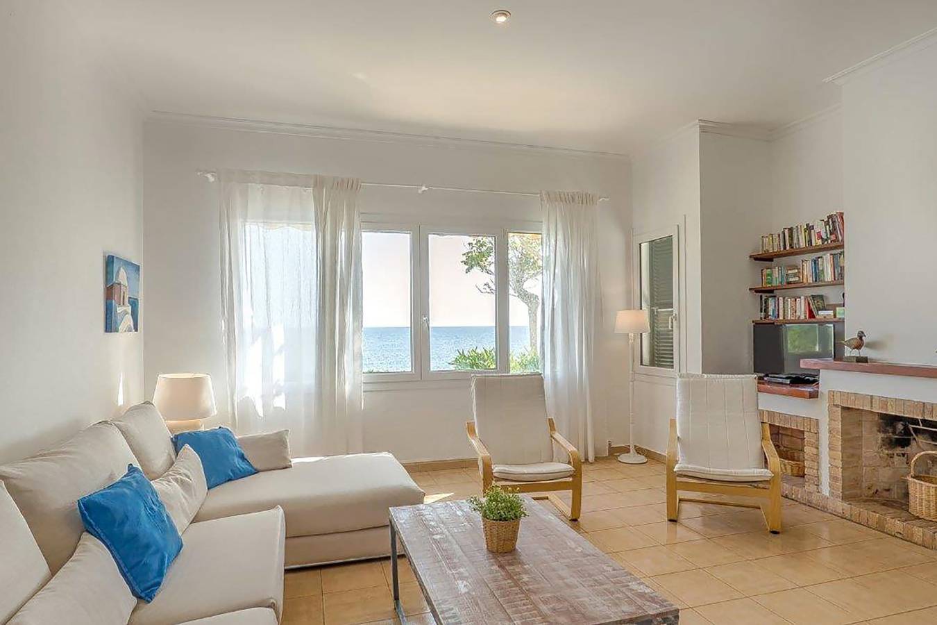 Villa Seafront in Torret de Baix, Sant Lluís