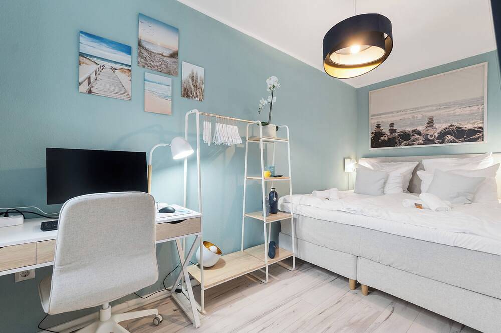 Apartamento entero, Superior 2-zimmer 36qm Kingsize Boxspring 55' Tv Home-office 11min Hbf in Homberg/Ruhrort/Baerl, Duisburgo