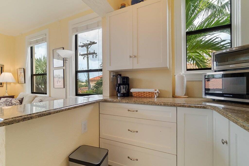 Ganze Wohnung, Tropical Provence 1 br 2268 in Palm Beach, Palm Beach County