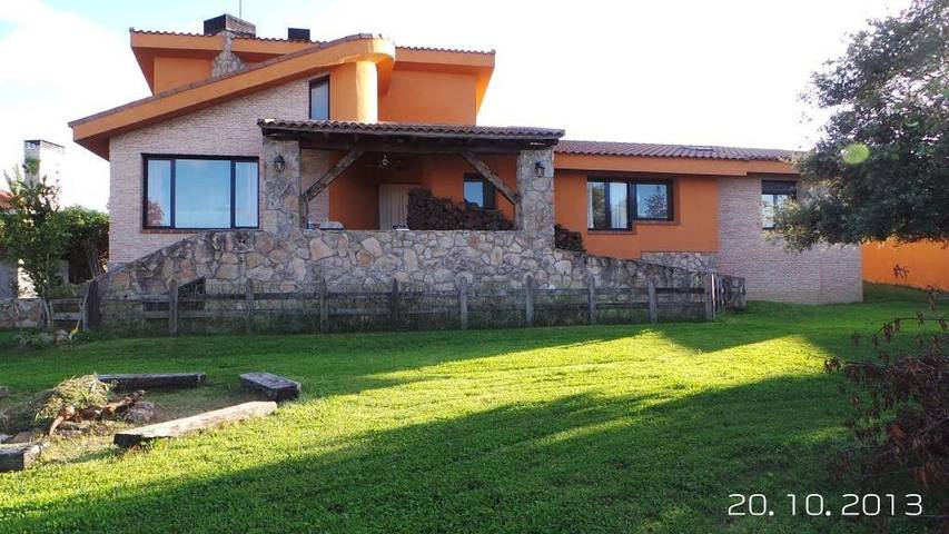 Apartamento para 15 personas, con Terraza y Jardín además de Piscina y Vistas en Pedrezuela