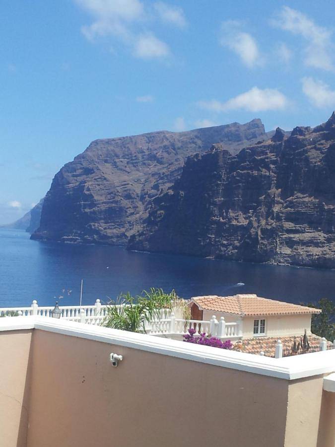 Ferienwohnung für 5 Personen, mit Ausblick und Terrasse sowie Pool - 1
