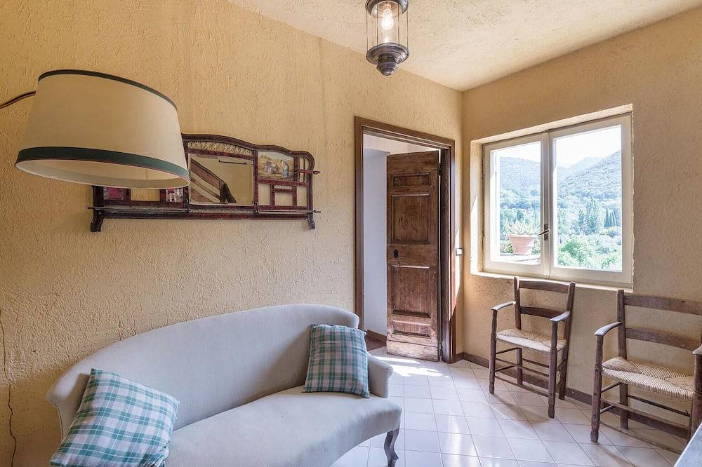 Gorgeous home in Poggio Catino Ri in Poggio Catino, Terminillo