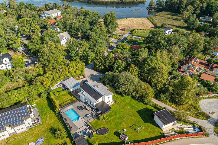 Fireside Lodge nahe Golf, Ski & See in Huddinge, Schwedische Ostsee