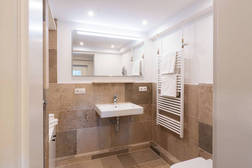 Ganze Wohnung, Hochwertige Ferienwohnung direkt am Naturschutzgebiet in Sylt (Gemeinde), Sylt