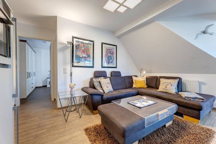 Ferienwohnung für 4 Personen, mit Seeblick und Balkon sowie Sauna in Benz