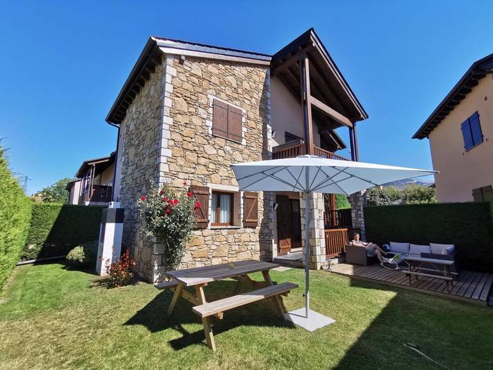 Appartement de vacances pour 6 personnes, avec Jardin à Err