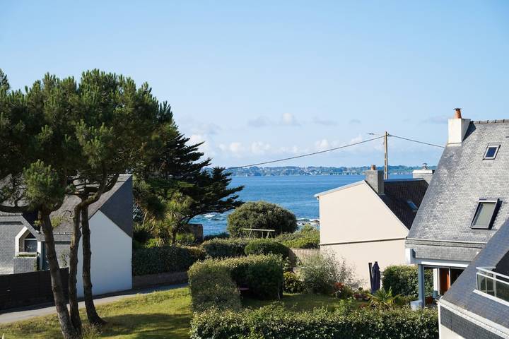 Appartement entier, L’adresse rêvée – Balcon vue mer in Plage de Port Fontaine-Lomener, Ploemeur