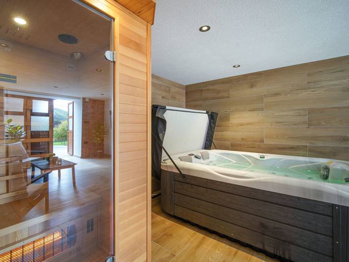 Chalet für 5 Personen, mit Terrasse und Sauna sowie Garten und Ausblick in Kroatien - 4