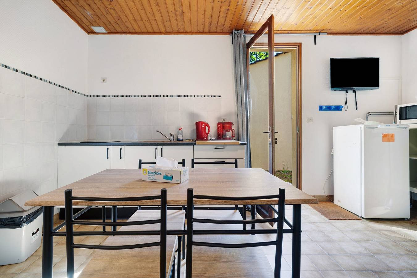 Maison de vacances « Maison 4 Personnes » avec piscine partagée in Calviac-en-Périgord, Périgord Noir