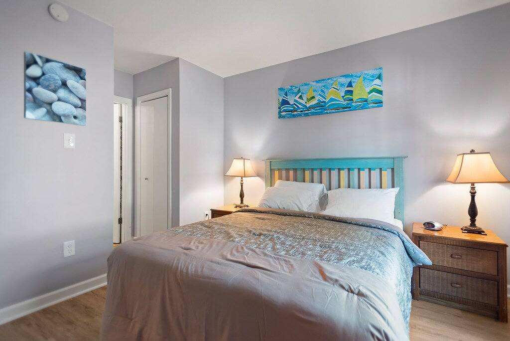 Ganze Wohnung, Beach Place: Oceanside | Short Walk to the Beach in Corolla, Currituck County