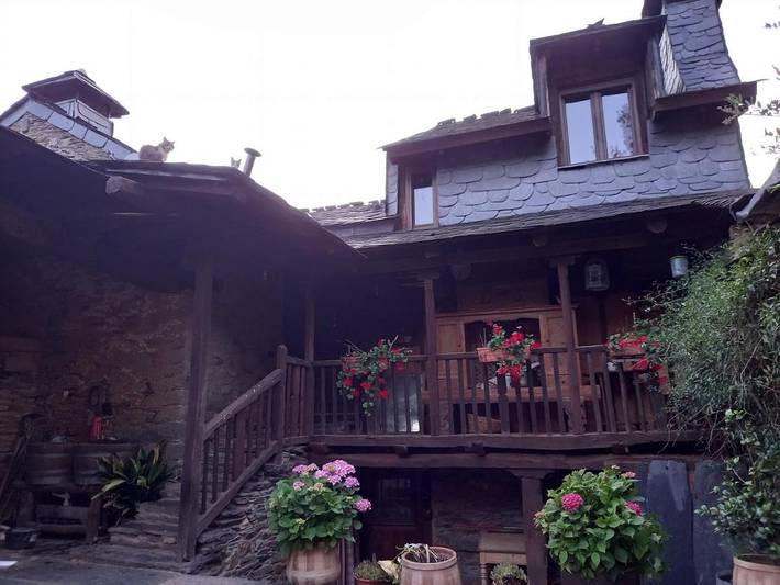 Casa rural para 10 personas, con vistas además de piscina y jardín, Se admiten mascotas en El Bierzo - 4