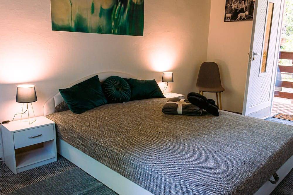 Ganze Wohnung, Romantic Apartments with wellness, and fishing area! in Komitat Jaß-Großkumanien-Sollnock