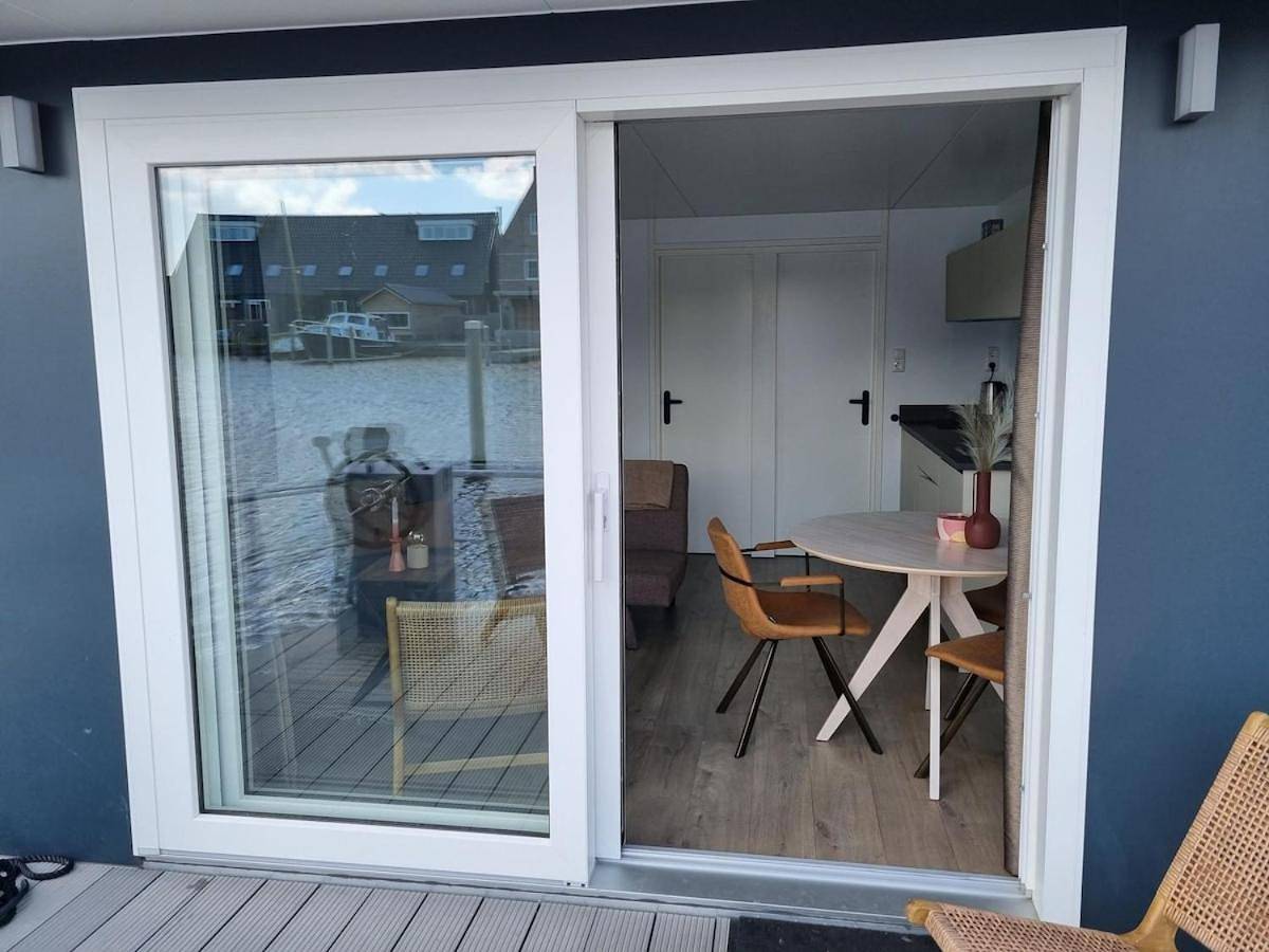 Mobile Home in Stavoren, IJsselmeer