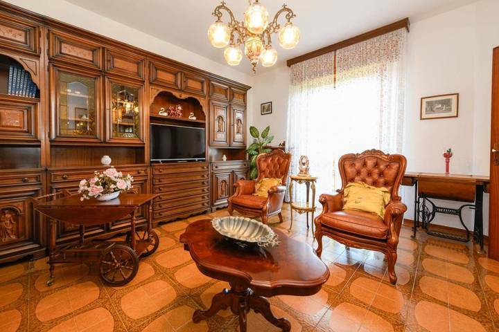 Appartamento per 4 persone, con Balcone e Terrazza nonché Giardino e Panorama a Pozzolengo