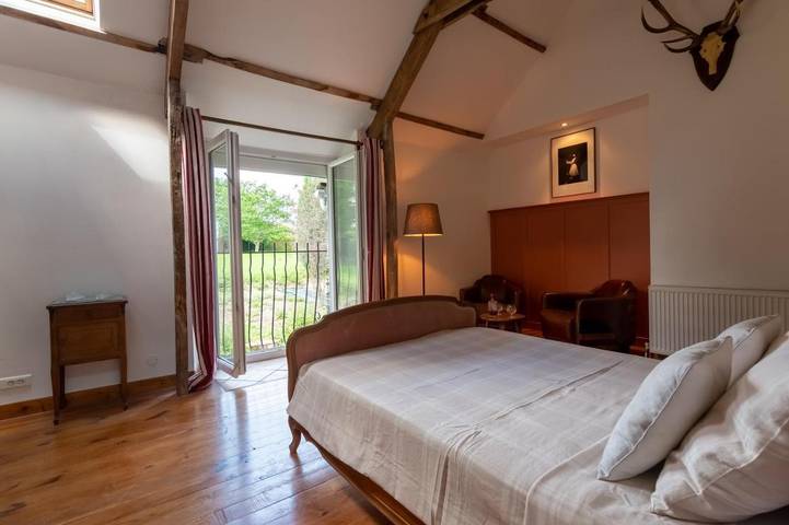 Location de vacances pour 3 personnes, avec jardin et vue dans Le Mené - 3