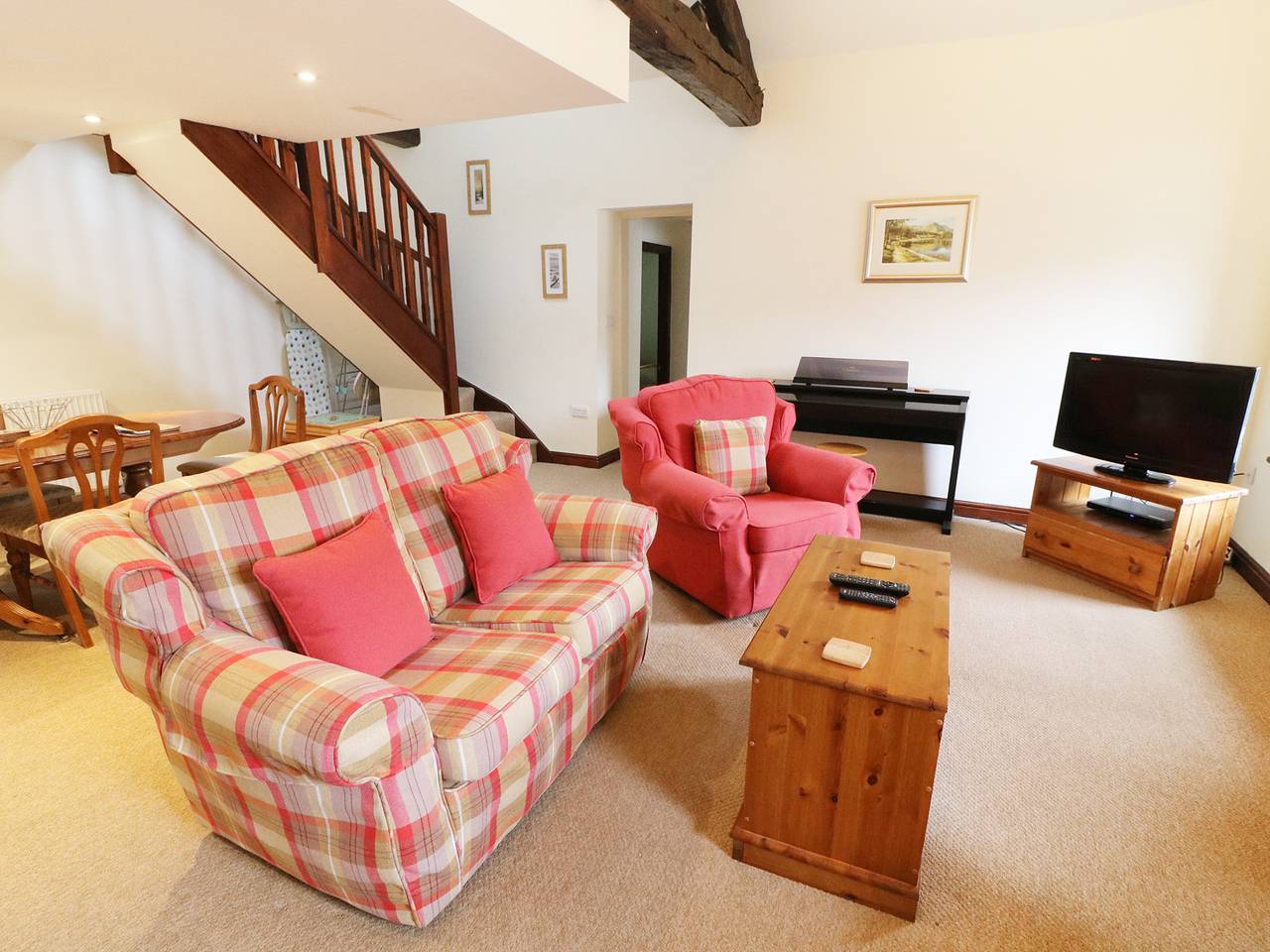 Entire apartment, Kingfisher Barn in Staveley, Lake District