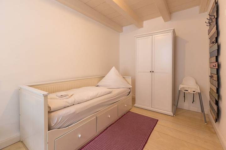 Ferienhaus für 9 Personen, mit Garten in Greetsiel - 4