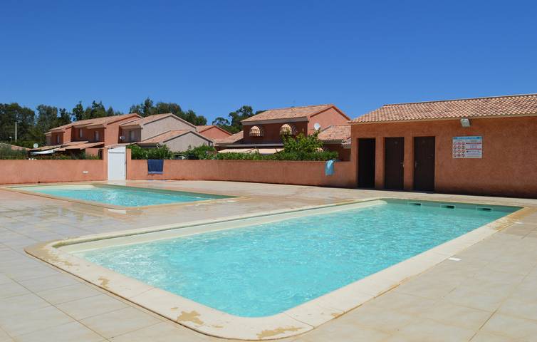 Location de vacances pour 6 personnes, avec piscine et jardin à Cervione - 2