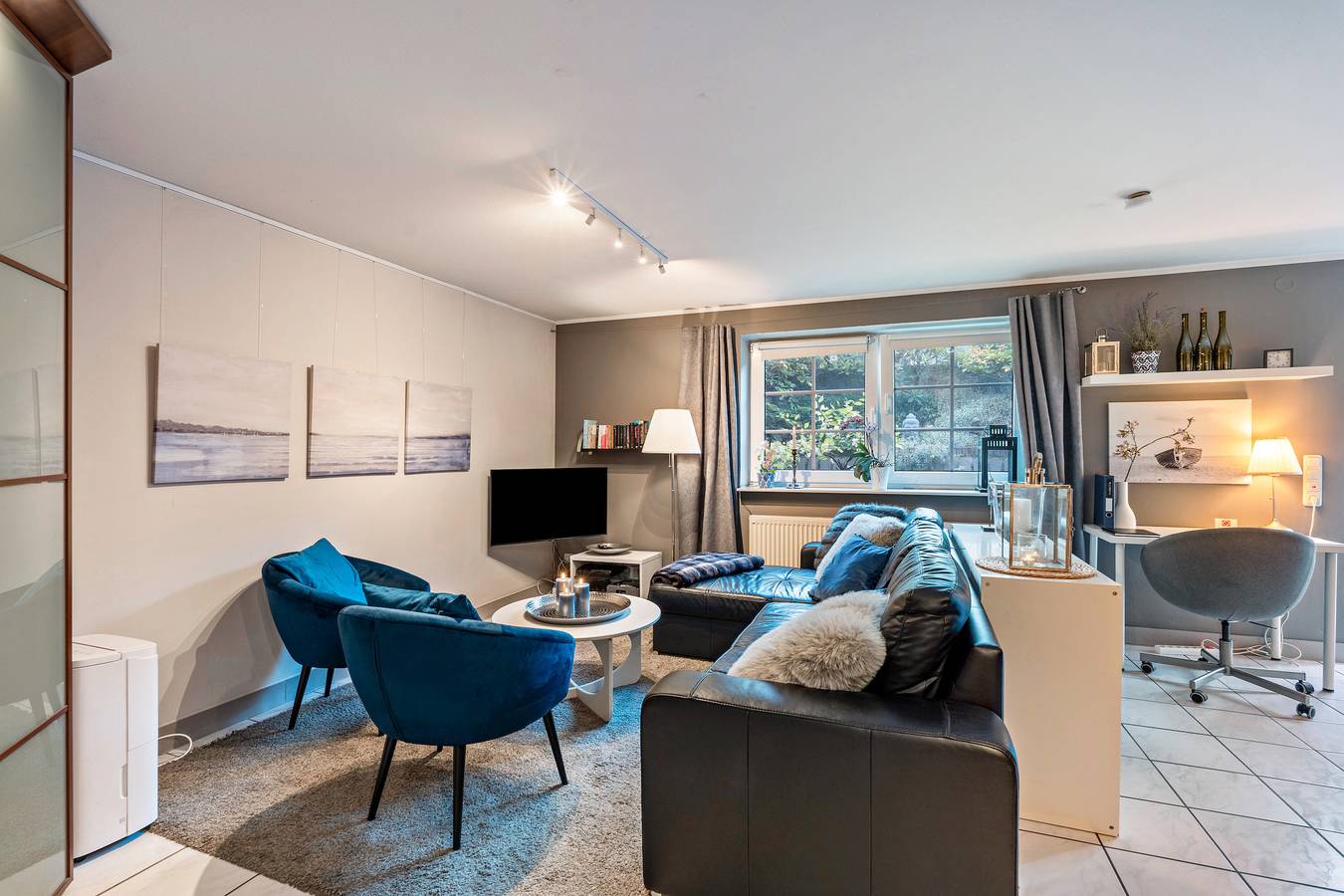 Ganze Wohnung, Ferienwohnung 'Beachhouse' mit privater Terrasse und Wi-Fi in Schwedeneck, Rendsburg-Eckernförde