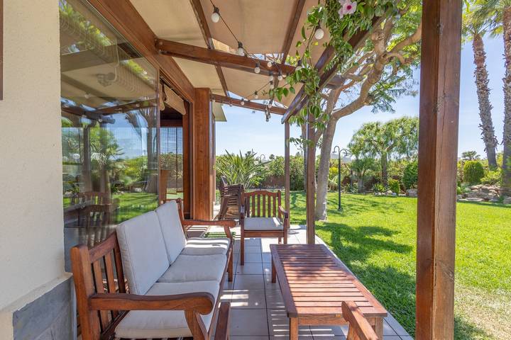 Ferienhaus „Eleganz, Privatsphäre und Komfort“ mit Meerblick, privatem Pool und WLAN in Calafell, Costa Dorada