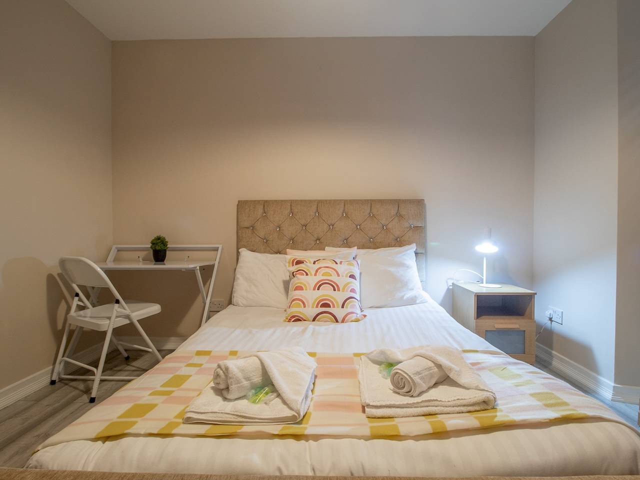 Entire apartment, City Gem Main Door & Parking | Pass the Keys in Glasgow, Greater Glasgow and Clyde Valley