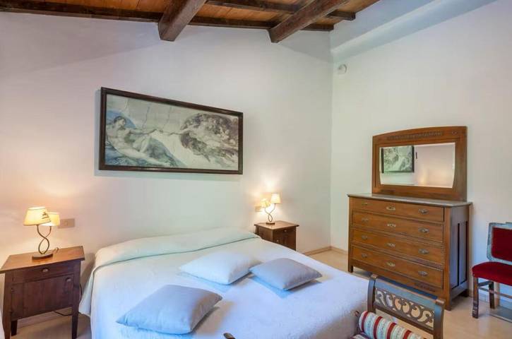 Rustico, con Balcone e Terrazza nonché Idromassaggio e Piscina nelle Marche