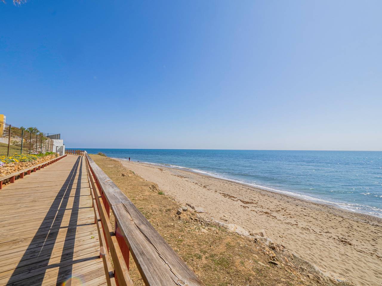 Ganze Wohnung, Cubo's La Bambera First Line Beach in Sitio de Calahonda, Mijas