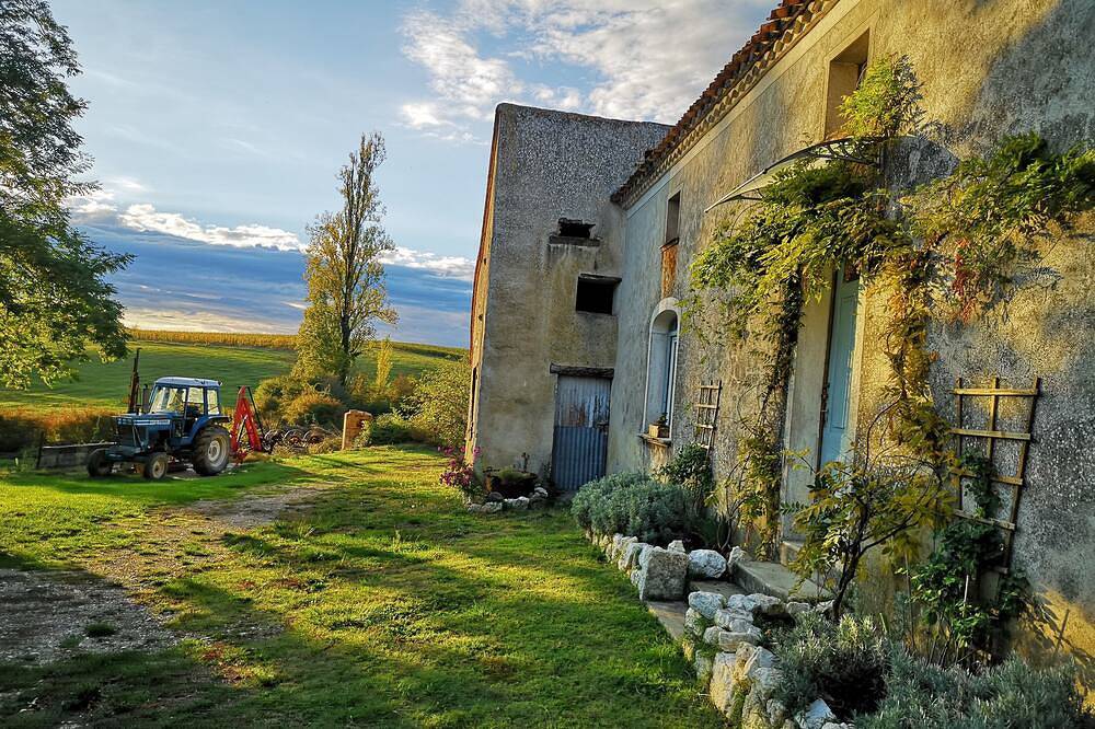 Charmante location de vacances de 2 chambres à la campagne française in Saint-Jean-de-Duras, Région de Marmande
