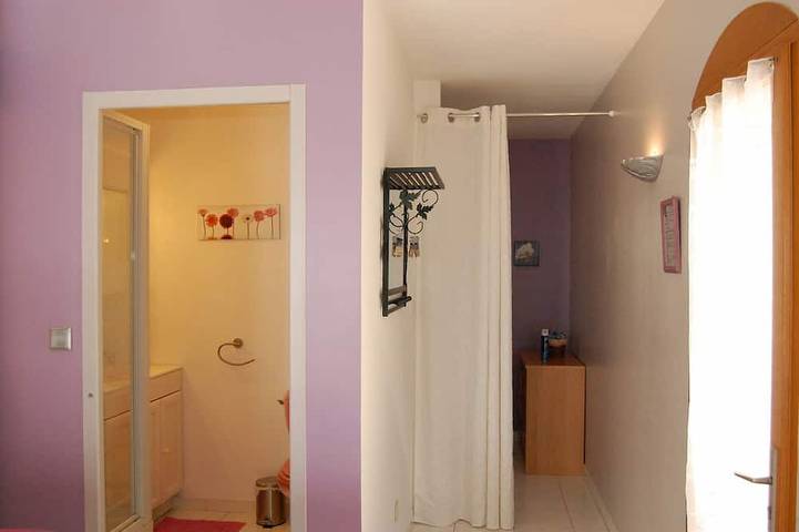 Gîte pour 3 personnes, avec terrasse et jardin à Ceyreste - 3