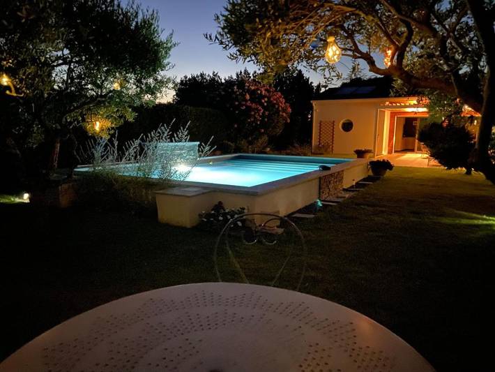Maison d’hôte pour 2 personnes, avec Terrasse et Jardin ainsi que Piscine et Vue