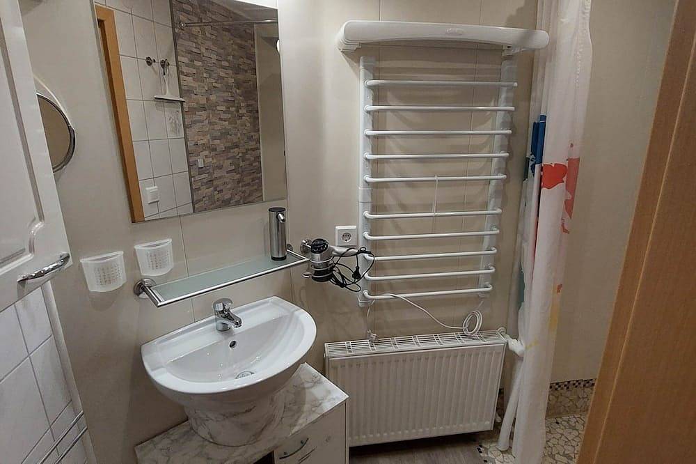 Fuhrkamp 74 - 1 Schlafzimmer mit Wohnzimmer in Neumünster, Schleswig-Holstein Binnenland