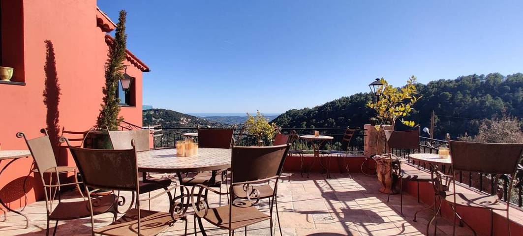 Chambre d’hôte pour 2 personnes, avec Terrasse ainsi que Jardin et Vue