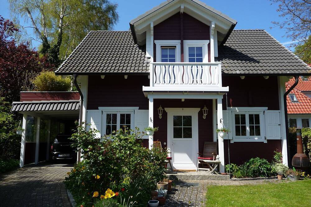 \"Ponyhaus\" - Holzferienhaus im Schweden-Stil direkt am Meer in Hohwacht, Hohwachter Bucht