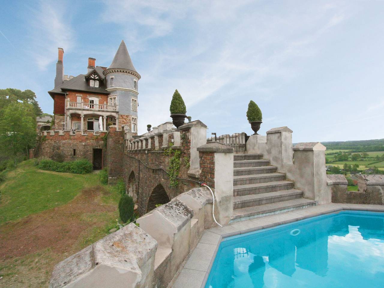 Château à Spa avec Vue sur le Lac & Piscine in Jalhay, Région de Liège