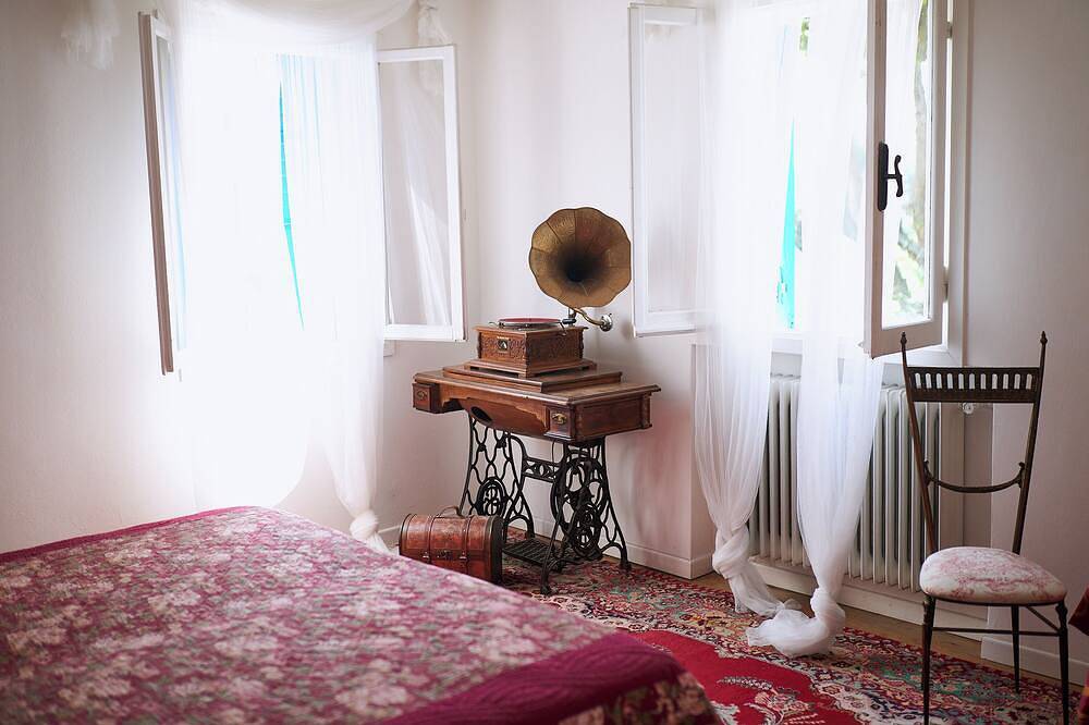 Cà del Mar - Rustic villa with private garden and swimming pool in Jesolo-city, Jesolo