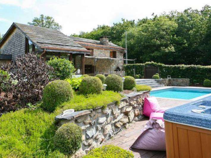Location de vacances pour 9 personnes, avec jardin dans Grand Halleux