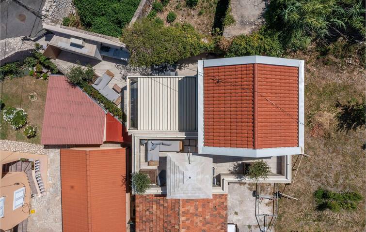 Ferienhaus für 6 Personen, mit Terrasse und Sauna sowie Whirlpool in Nin - 2
