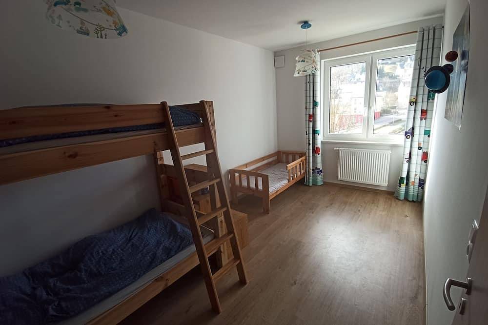 Ganze Wohnung, Großzügige Ferienwohnung Thüringer Meer mit Charme und viel Licht in Lobenstein, Bad Lobenstein