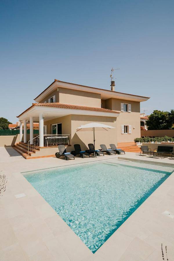 Casa de vacaciones para 8 personas, con jardín además de jacuzzi y piscina, Familias con niños en Cala en Blanes