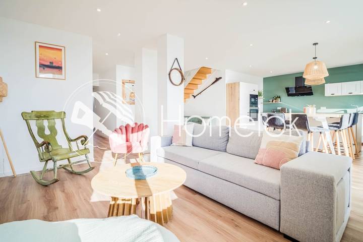 Location de vacances pour 8 personnes, avec Balcon et Terrasse dans Port Maria