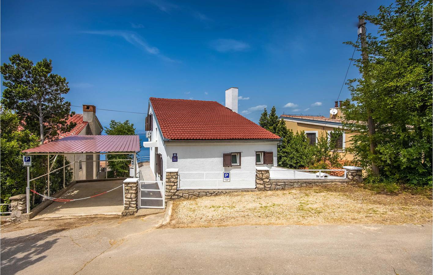 Ganze Ferienwohnung, Gemütliche 2-Zimmer-Wohnung mit Meerblick, Terrasse und 2 km Entfernung zum Strand in Kraljevica, Primorje-Gorski Kotar