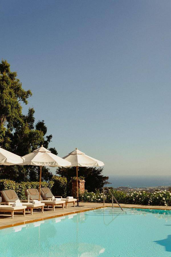 Hotel para 3 personas, con jardín además de sauna y piscina - 1