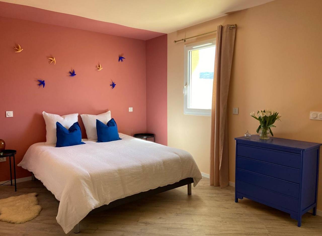 Chambre d'hôtes Les Calades - La voyageuse in Lardier-et-Valença, Région de Gap