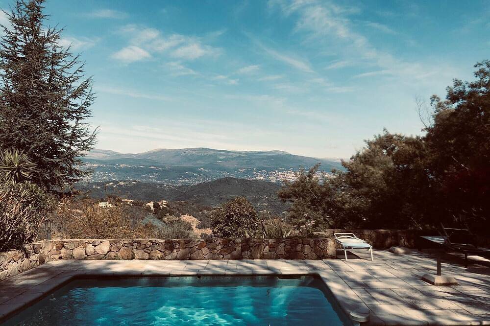Casa de vacaciones 'Paisible Avec Piscine Privée' con vistas a la montaña, Wi-Fi y aire acondicionado in Tanneron, Region de Draguignan