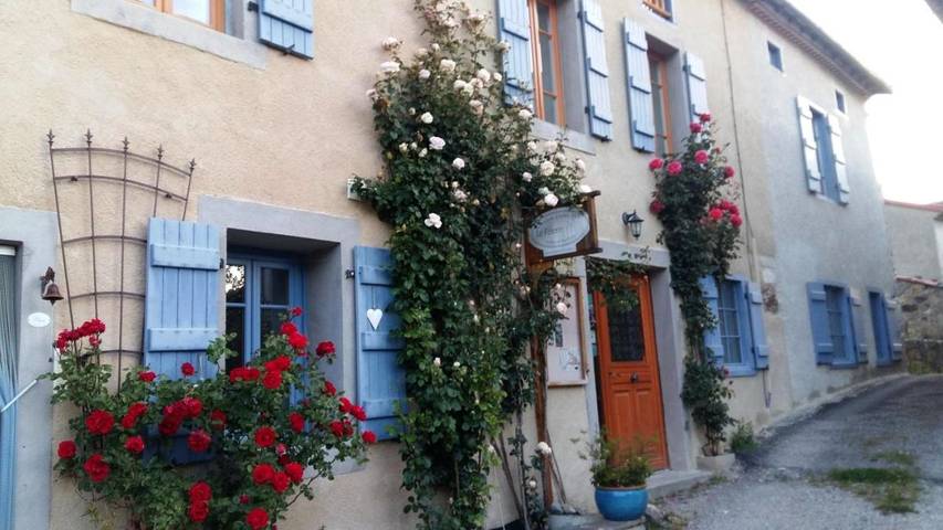 Location de vacances pour 3 personnes, avec Jardin et Vue à Montségur